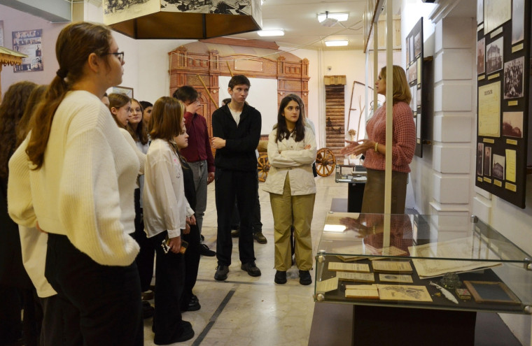 9 «В» класса посетили Энгельсский краеведческий музей.